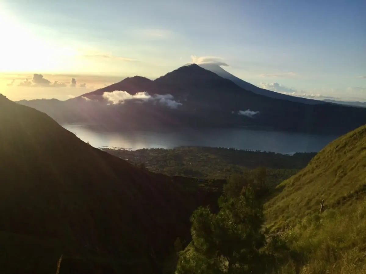 Tempat Inap Dekat Spot Foto Sunrise Bedugul